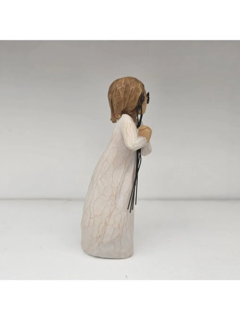 2004 Willow Tree 'Friendship' Angel Figurine by  Demdaco Susan Lordi